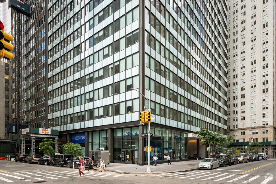 180 Water St, New York, NY for lease - Building Photo - Image 3 of 3