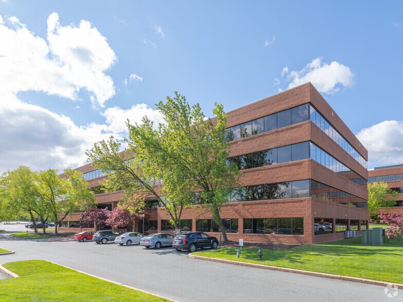 200 Continental Dr, Newark, DE à louer - Photo du bâtiment - Image 1 de 14