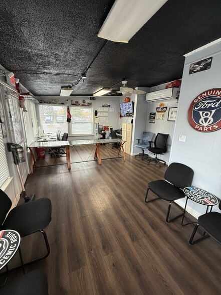 1104 Baldwin Ave, Pontiac, MI for sale - Building Photo - Image 3 of 6