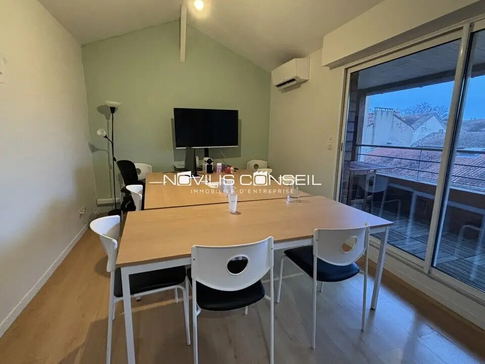 Office in Toulouse for lease Building Photo- Image 1 of 6
