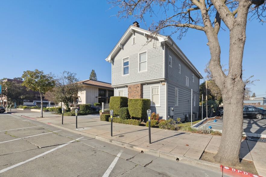 1424 Chapin Ave, Burlingame, CA à louer - Photo du bâtiment - Image 2 de 53