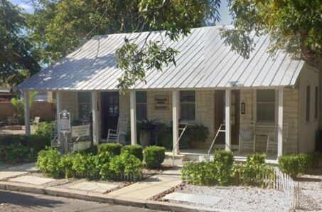 264 E Bridge St, New Braunfels, TX à vendre - Photo du bâtiment - Image 2 de 3