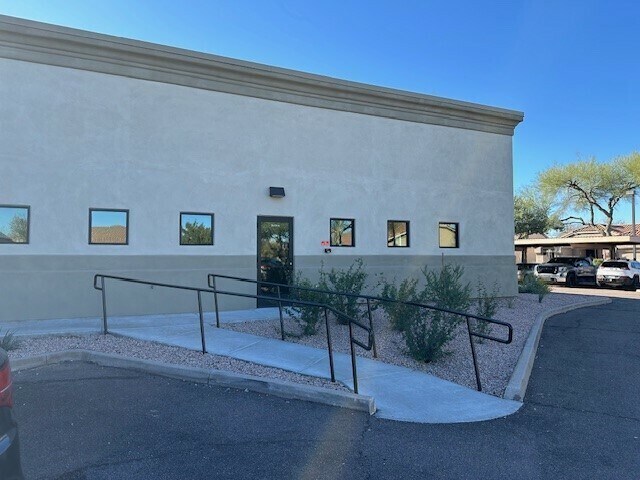 6410 S Kings Ranch Rd, Gold Canyon, AZ à louer - Photo du bâtiment - Image 2 de 3