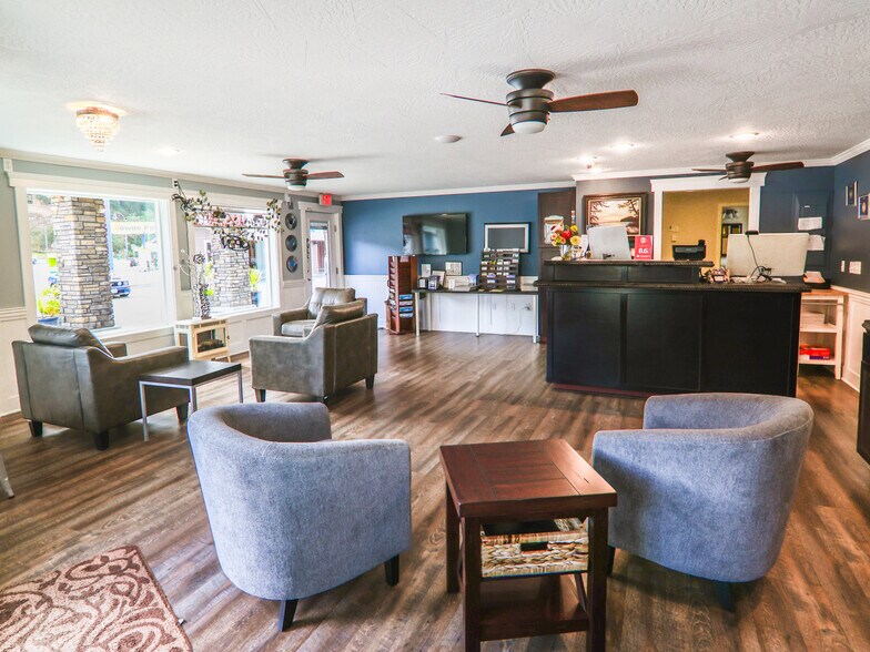 190 SW Highway 101, Waldport, OR à vendre - Photo du bâtiment - Image 3 de 18