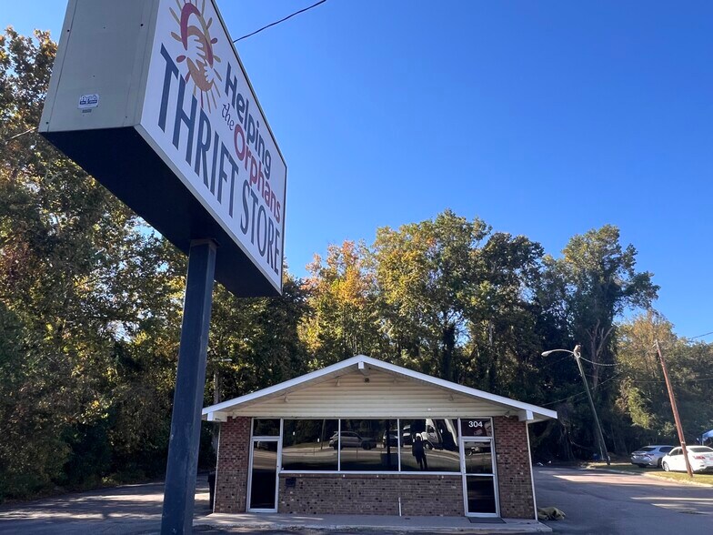 304 S Sandhills Blvd, Aberdeen, NC à louer - Photo du bâtiment - Image 3 de 8