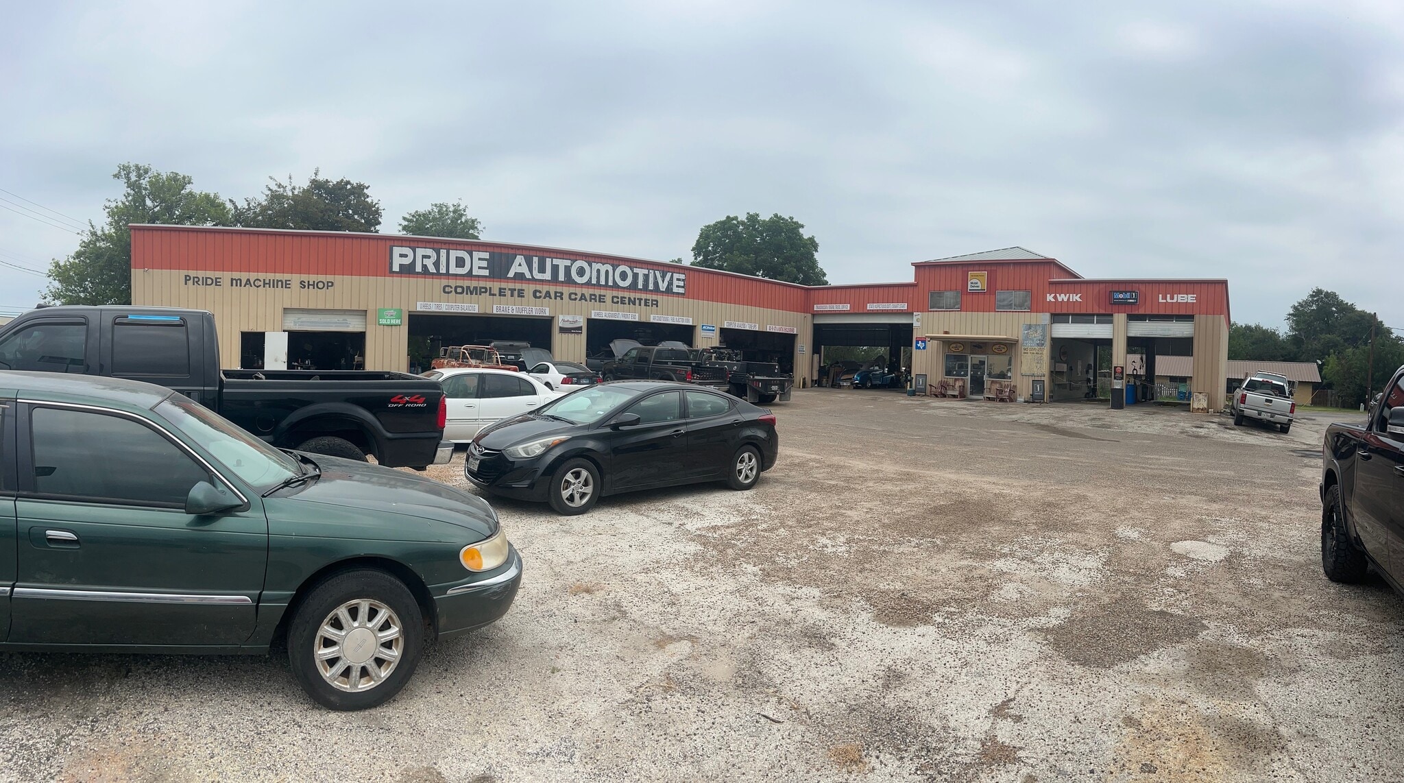 115 E Harwood Ave, Beeville, TX for sale Primary Photo- Image 1 of 9