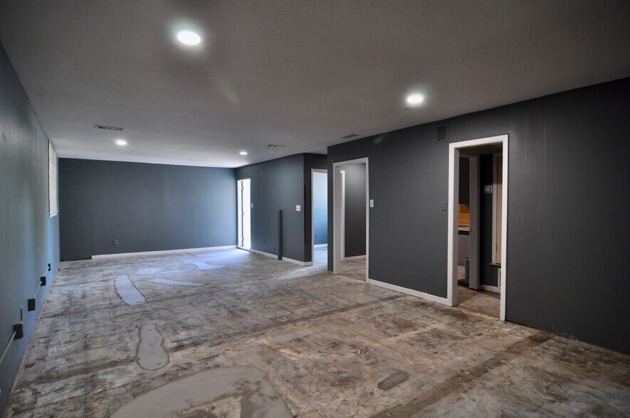 5816 Berkman Dr, Austin, TX à louer - Photo intérieure - Image 2 de 6