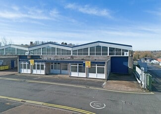 Plus de détails pour Charlton Dr, Cradley Heath - Industriel à louer