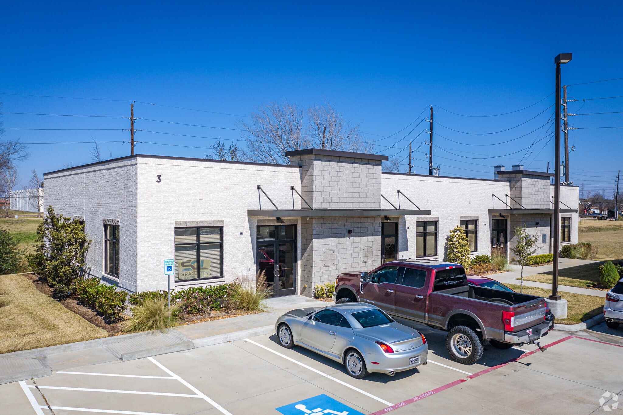 12440 Emily Ct, Sugar Land, TX for lease Primary Photo- Image 1 of 25