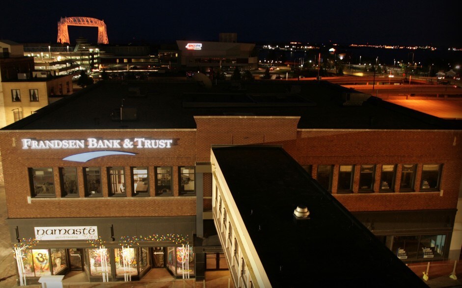 400-408 W Superior St, Duluth, MN à louer - Photo du bâtiment - Image 3 de 5