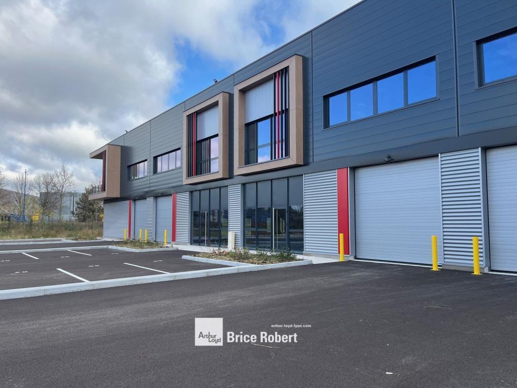 4 Impasse Joséphine Baker, Saint-Laurent-de-Mure for lease Building Photo- Image 1 of 7