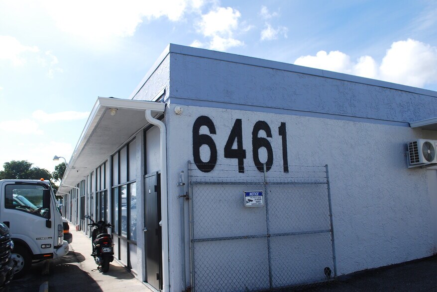 6461 Garden Rd, Riviera Beach, FL à louer - Photo du bâtiment - Image 2 de 16