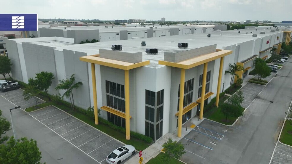 2301 NW 107th Ave, Doral, FL à louer - Vidéo sur l’inscription commerciale - Image 1 de 5