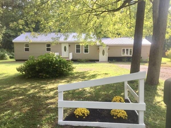 9541 Horseshoe Island Rd, Clay, NY à vendre - Photo du bâtiment - Image 1 de 28