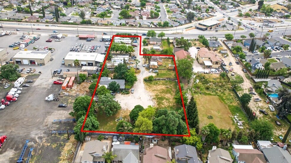 521 W Hatch Rd, Modesto, CA à vendre - Photo du bâtiment - Image 2 de 24