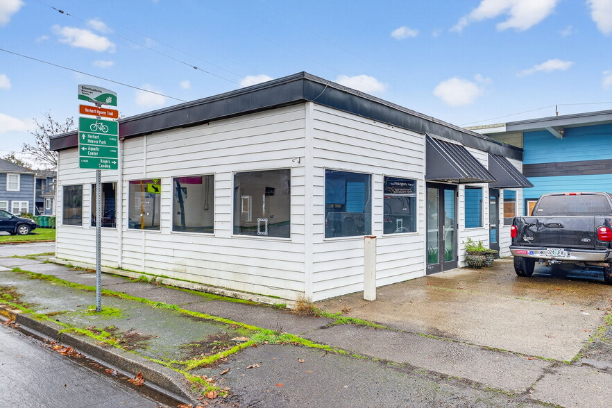 814 E 2nd St, Newberg, OR à vendre - Photo du bâtiment - Image 3 de 24