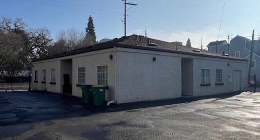 1201 N California St, Stockton, CA à vendre - Photo du bâtiment - Image 2 de 2
