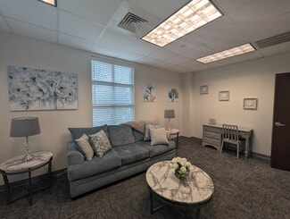 Plus de détails pour 3701 NW Cary Pky, Cary, NC - Bureau/Médical à louer