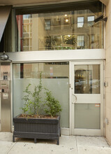 348 W 36th St, New York, NY for lease Building Photo- Image 1 of 5