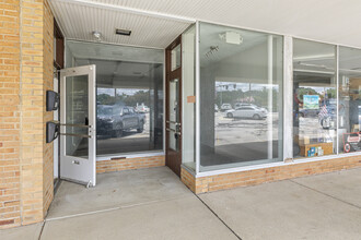 9177-9193 Chillicothe Rd, Willoughby, OH for lease Building Photo- Image 1 of 15