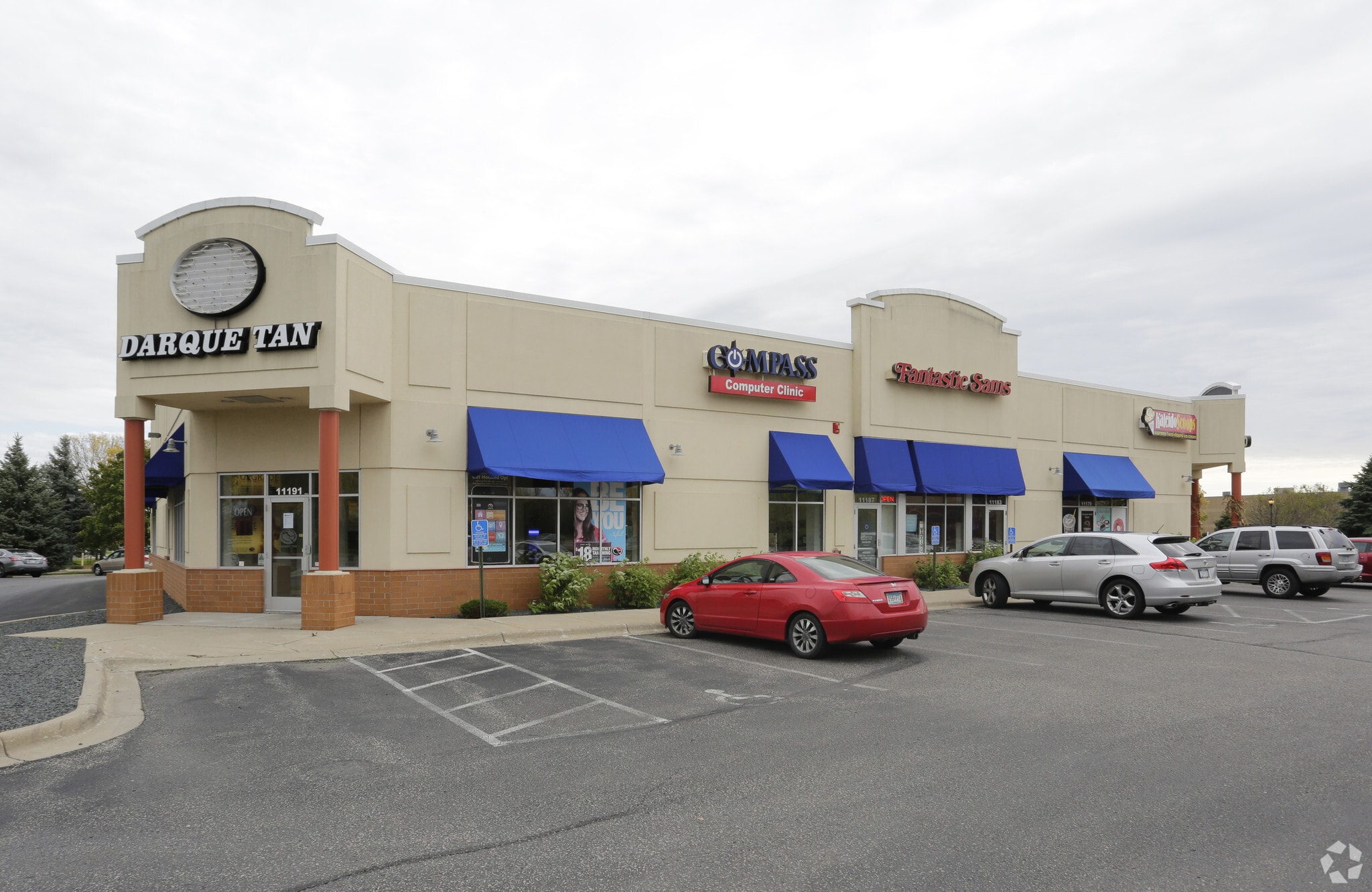 11175 N Commerce Dr, Champlin, MN for lease Primary Photo- Image 1 of 13