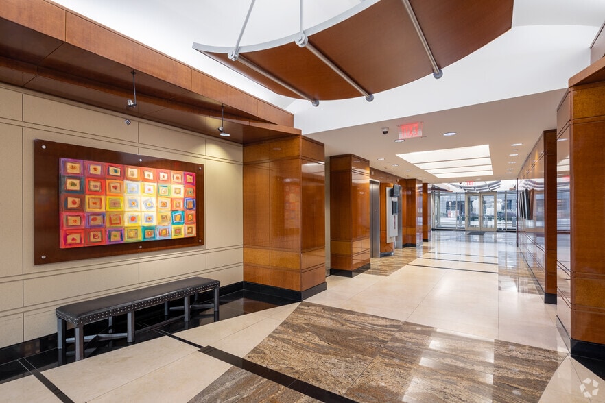 4801 Olympia Park Plz, Louisville, KY for lease - Lobby - Image 2 of 12