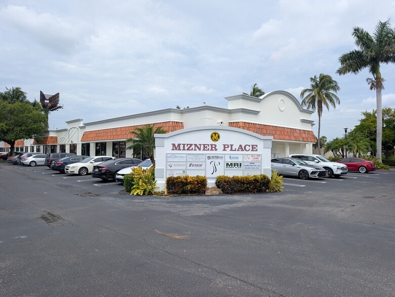 5601 Corporate Way, West Palm Beach, FL for lease - Building Photo - Image 1 of 10
