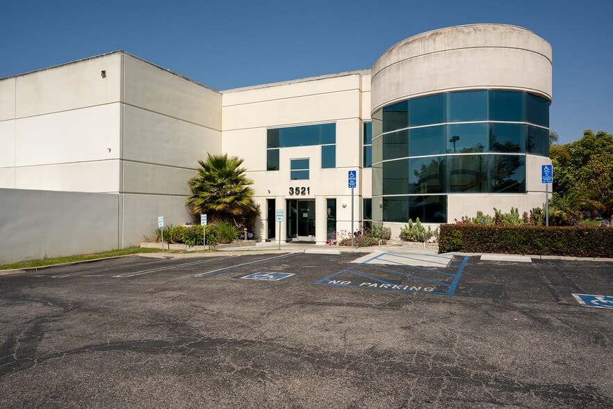 3521 Challenger St, Torrance, CA à louer - Photo principale - Image 1 de 2