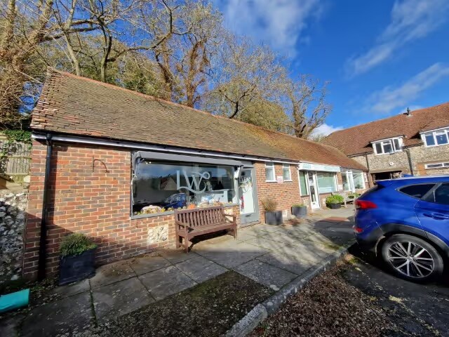 16 Downlands Way, East Dean à louer Photo du bâtiment- Image 1 de 5