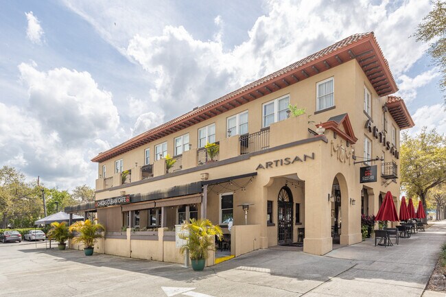 More details for 215 S Woodland Blvd, Deland, FL - Hospitality for Sale
