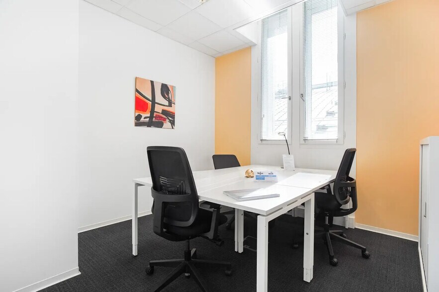 Coworking Space in Bordeaux for lease - Interior Photo - Image 3 of 10