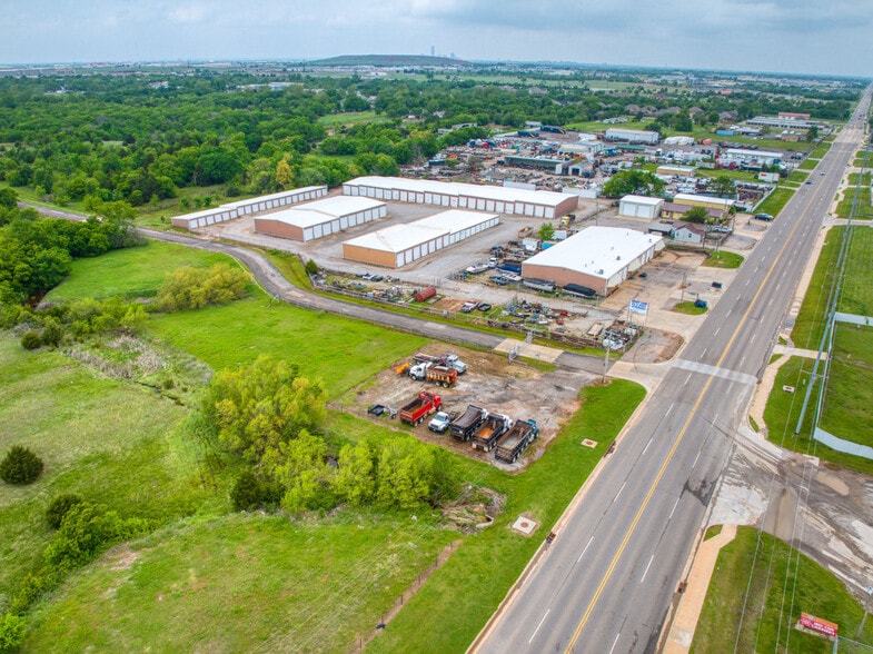 9401 S Sunnylane Rd, Oklahoma City, OK for lease - Building Photo - Image 3 of 5