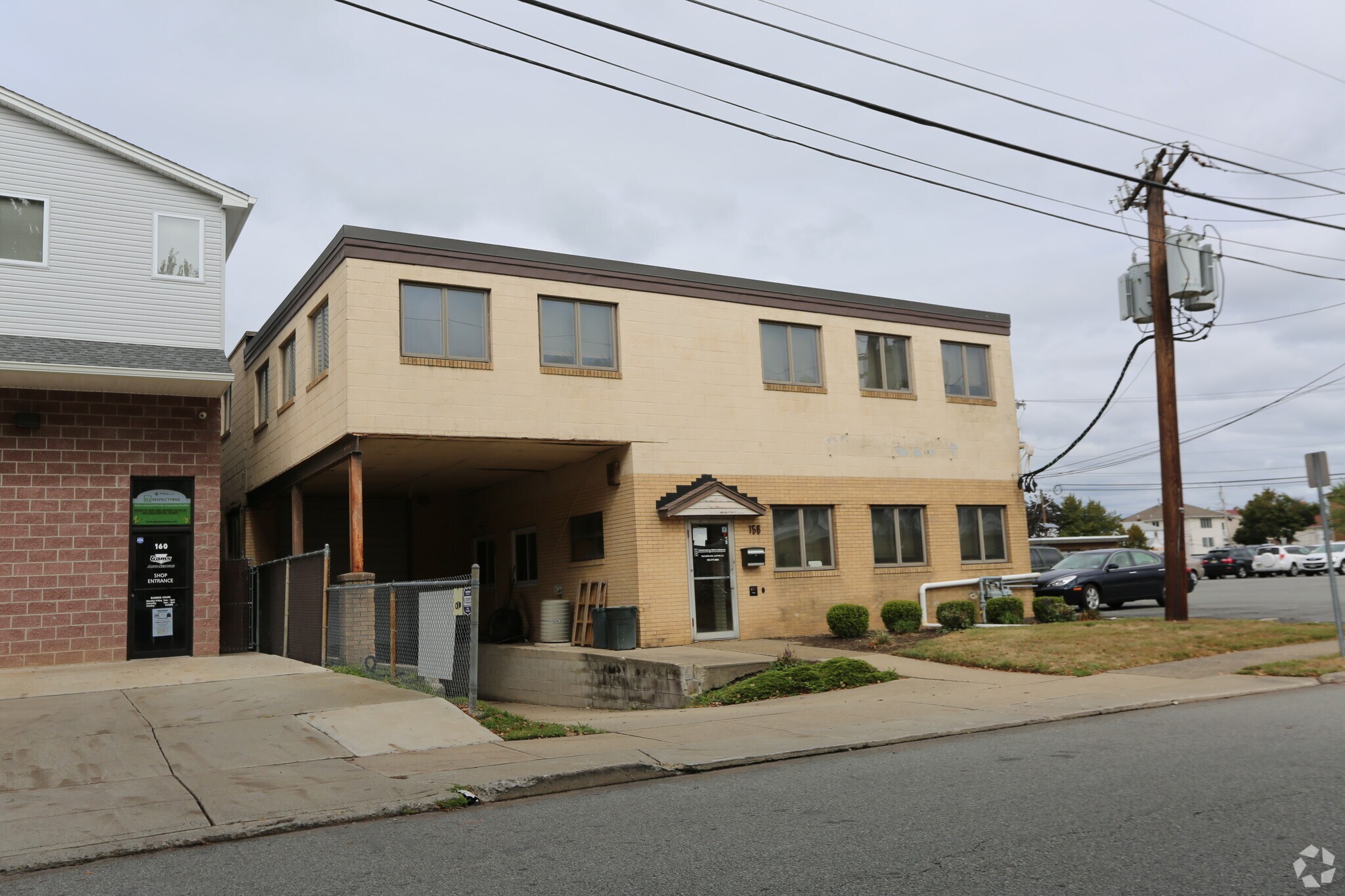 156 Huron Ave, Clifton, NJ à louer Photo du bâtiment- Image 1 de 3
