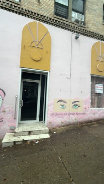 831 W 181st St, New York, NY for lease - Commercial Listing Video - Image 2 of 14