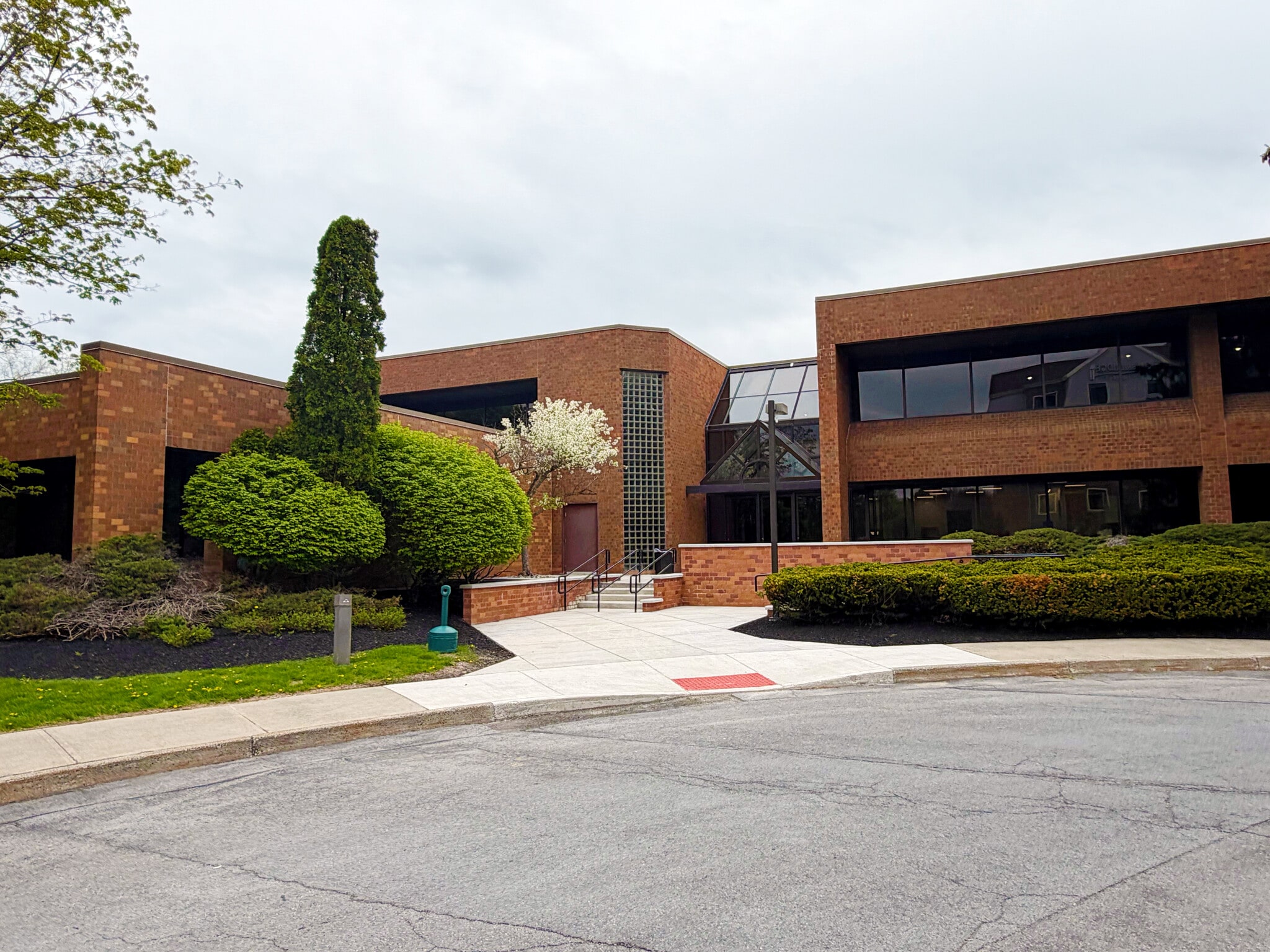 445 Electronics Pky, Liverpool, NY for lease Primary Photo- Image 1 of 6