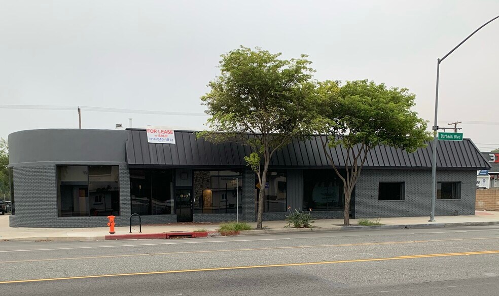 4000-4004 W Burbank Blvd, Burbank, CA à louer - Photo du bâtiment - Image 2 de 2