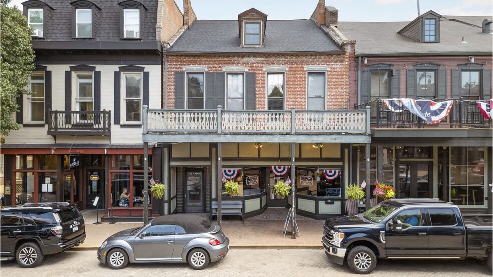 138 N Main St, Saint Charles, MO for sale - Primary Photo - Image 1 of 9