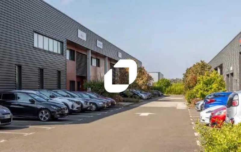 Office in Gonesse for lease - Building Photo - Image 3 of 9