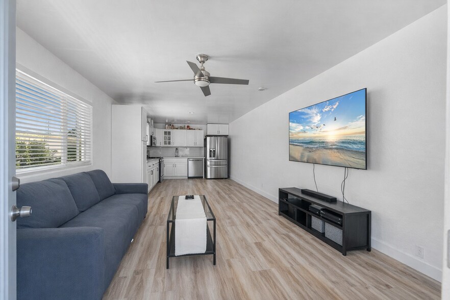 829 11th St, Imperial Beach, CA à vendre - Photo du bâtiment - Image 2 de 78