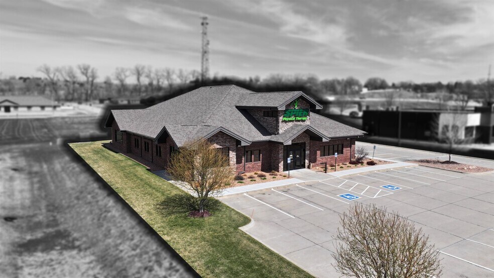 3200 Raasch Dr, Norfolk, NE for sale - Building Photo - Image 2 of 23