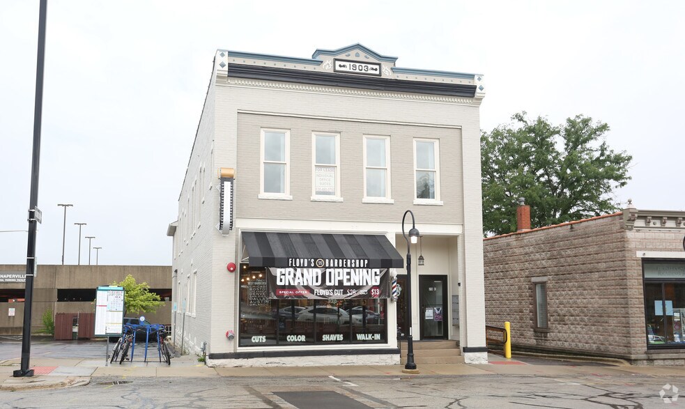 20 E Jefferson Ave, Naperville, IL à vendre - Photo principale - Image 2 de 8