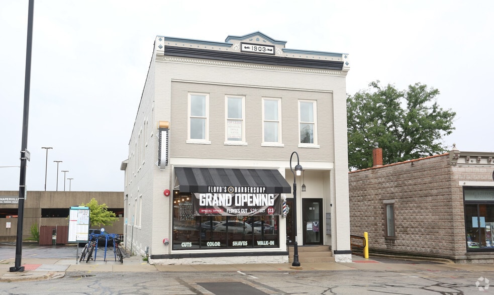 20 E Jefferson Ave, Naperville, IL for sale - Primary Photo - Image 2 of 8