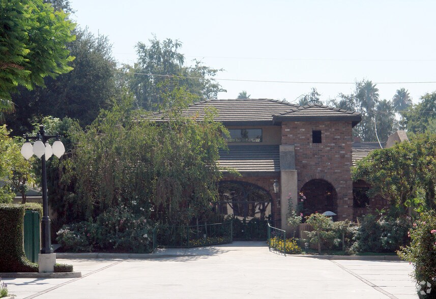 7154 Magnolia Ave, Riverside, CA à louer - Photo du bâtiment - Image 2 de 3