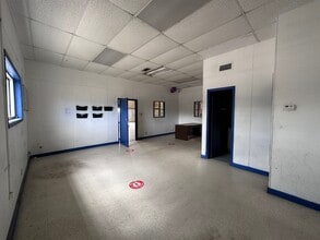 214 Ranch Road 6086D, Laredo, TX for lease Building Photo- Image 2 of 3