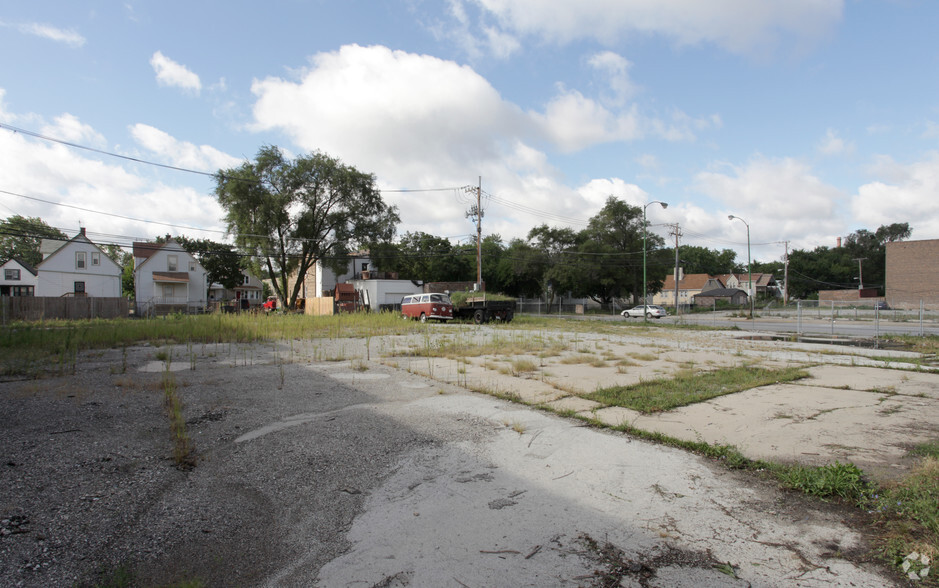 7 E 103rd St, Chicago, IL for sale - Primary Photo - Image 1 of 1