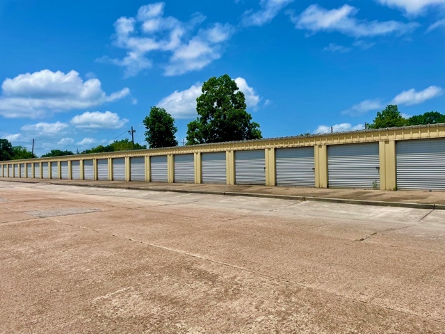 302 Cook, Dayton, TX à vendre - Photo principale - Image 1 de 1