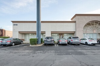 4910 E Ashlan Ave, Fresno, CA for lease Building Photo- Image 2 of 18