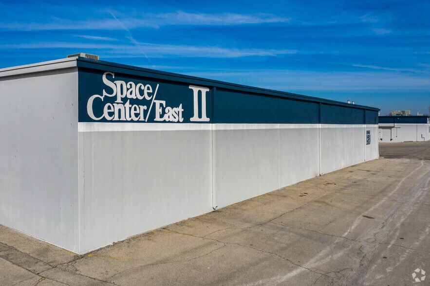 12027 E 51st St, Tulsa, OK à louer - Photo du bâtiment - Image 2 de 22