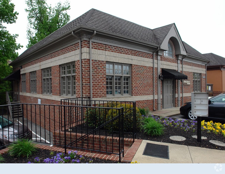 1550 N Main St, High Point, NC à louer - Photo du bâtiment - Image 2 de 3