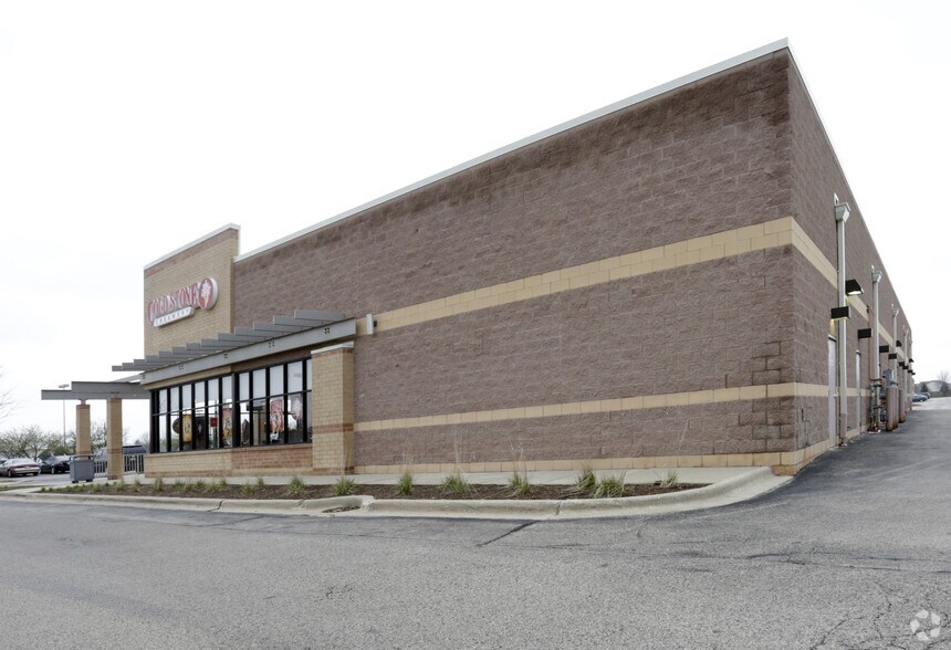1139-1153 Brook Forest Ave, Shorewood, IL for lease - Building Photo - Image 2 of 42